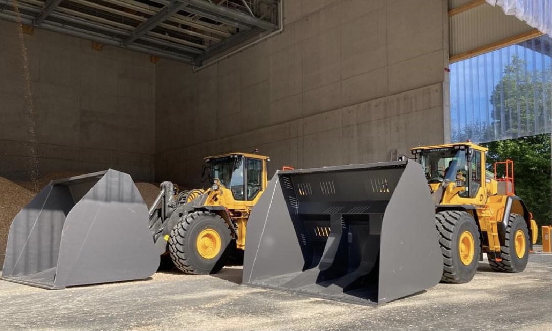 Reschke buckets in the center of